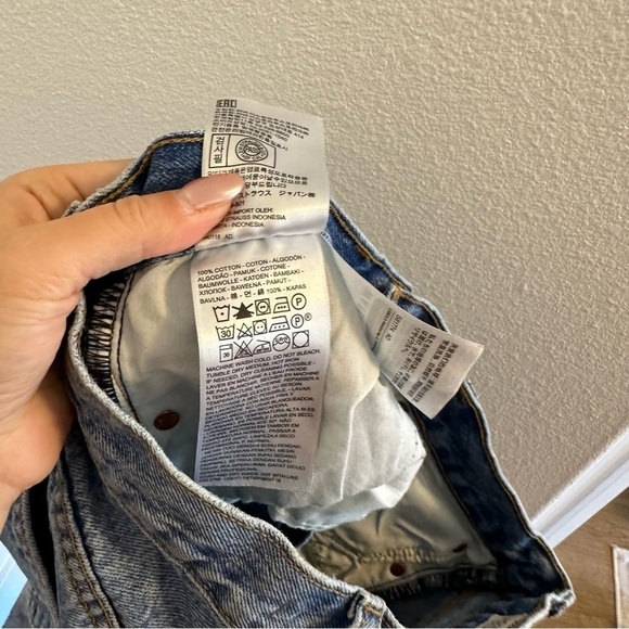 Levi’s Wedgie Icon Fit Jeans Light Wash Size 27 Women’s 100% Cotton Raw Hem - Picture 11 of 11